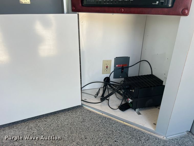 image for item MR9889 1997 Ford E350 Super Duty  ambulance