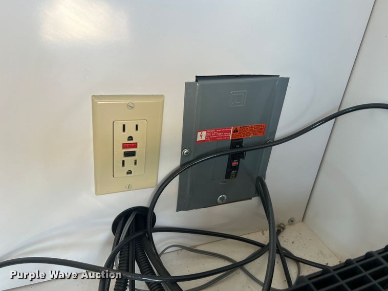 image for item MR9889 1997 Ford E350 Super Duty  ambulance