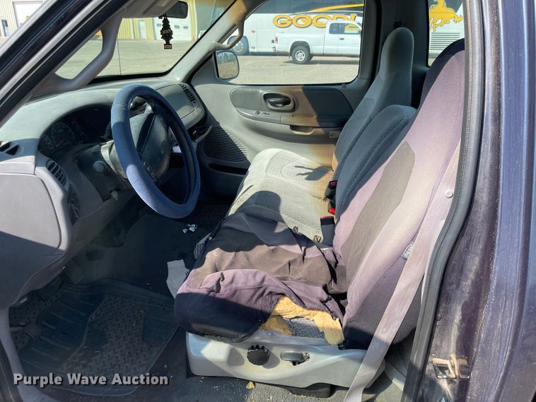 image for item MU9256 2000 Ford F150  pickup truck