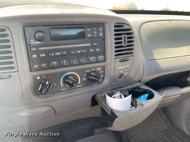 image for item MU9256 2000 Ford F150  pickup truck