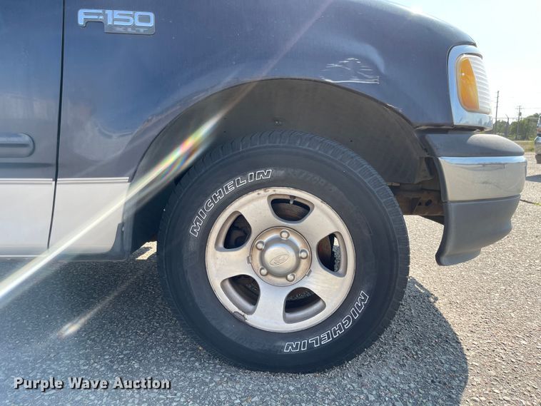 image for item MU9256 2000 Ford F150  pickup truck