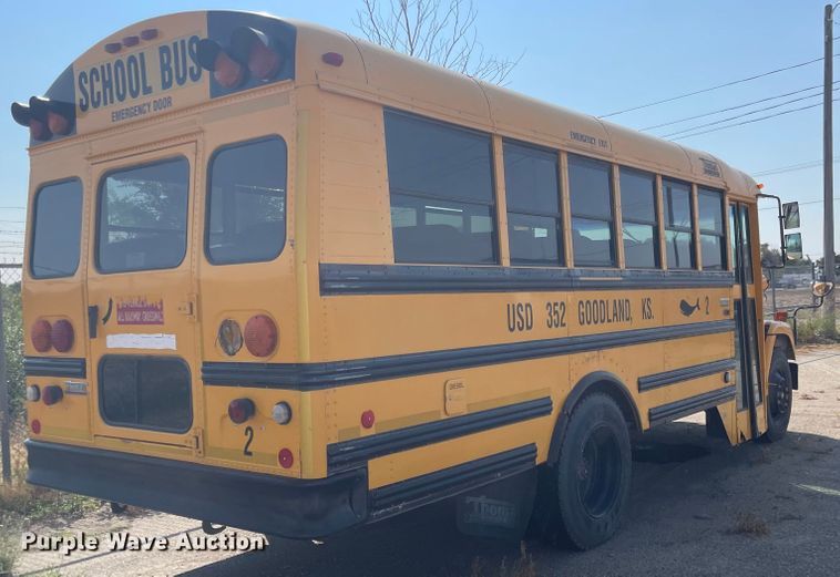 image for item MU9257 2004 Freightliner FS65  school bus
