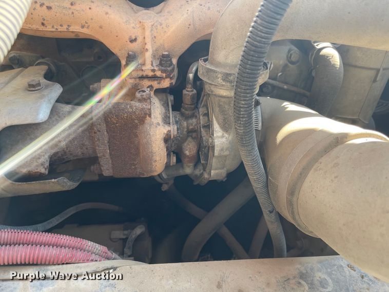 image for item MU9257 2004 Freightliner FS65  school bus