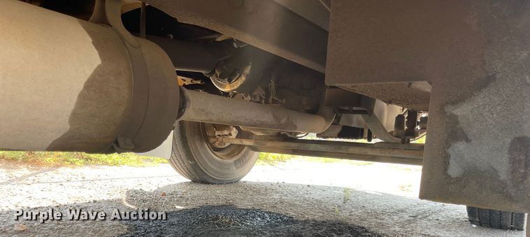 image for item MU9257 2004 Freightliner FS65  school bus