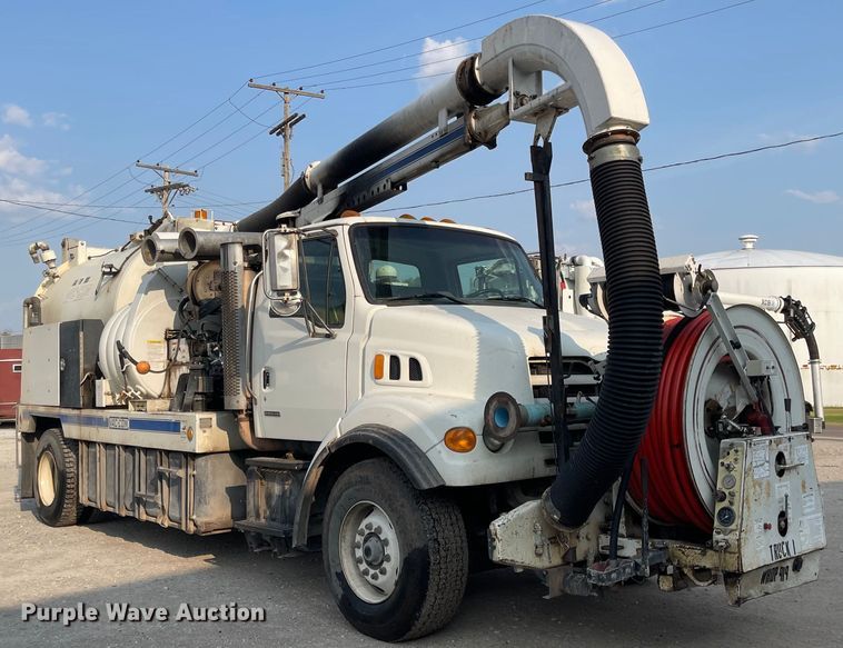 image for item MU9261 2003 Sterling L7500  sewer jetter truck