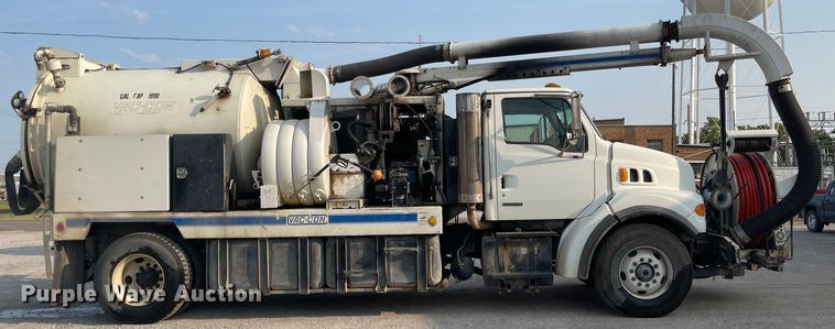 image for item MU9261 2003 Sterling L7500  sewer jetter truck