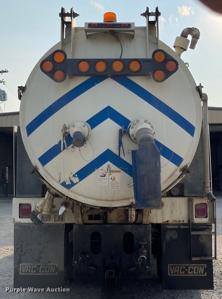 image for item MU9261 2003 Sterling L7500  sewer jetter truck