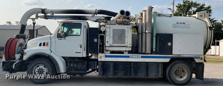 image for item MU9261 2003 Sterling L7500  sewer jetter truck