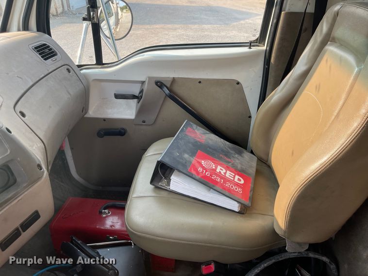 image for item MU9261 2003 Sterling L7500  sewer jetter truck