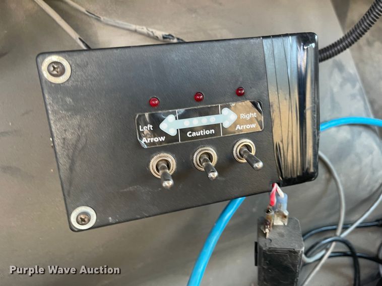 image for item MU9261 2003 Sterling L7500  sewer jetter truck