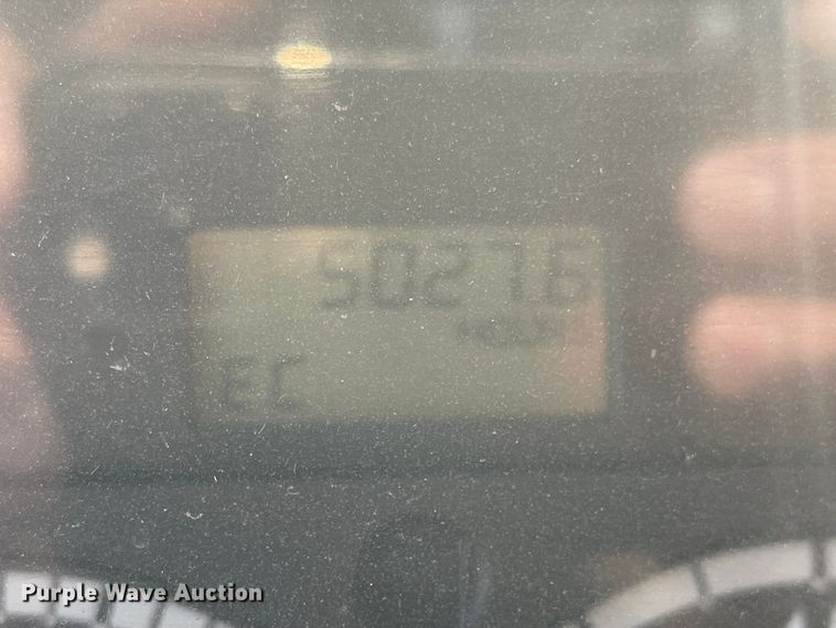 image for item MU9261 2003 Sterling L7500  sewer jetter truck