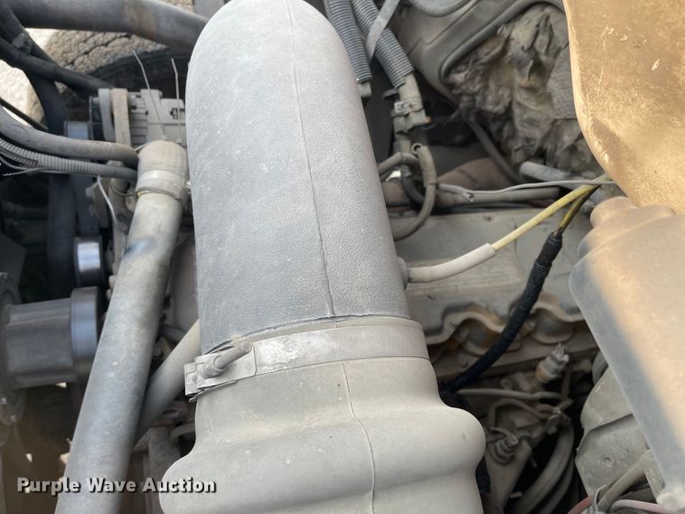 image for item MU9261 2003 Sterling L7500  sewer jetter truck