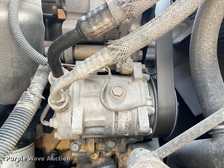 image for item MU9261 2003 Sterling L7500  sewer jetter truck