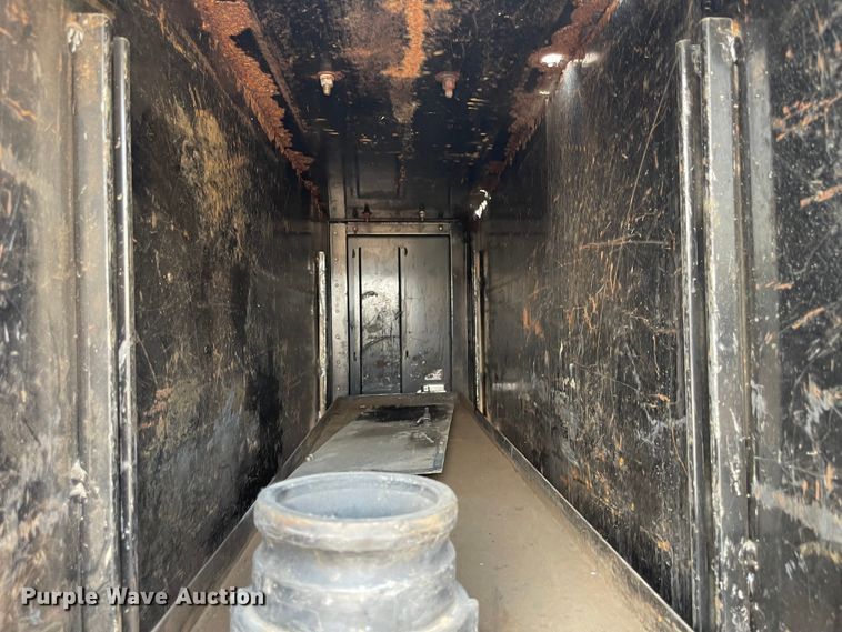 image for item MU9261 2003 Sterling L7500  sewer jetter truck