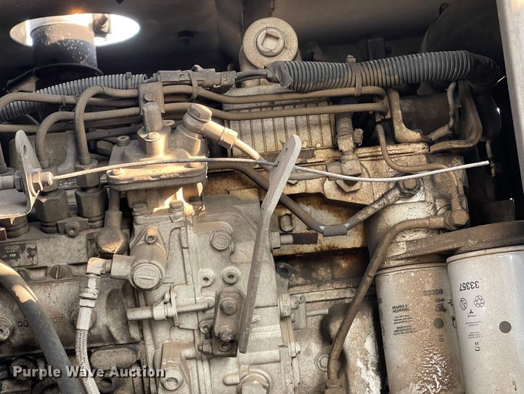 image for item MU9261 2003 Sterling L7500  sewer jetter truck