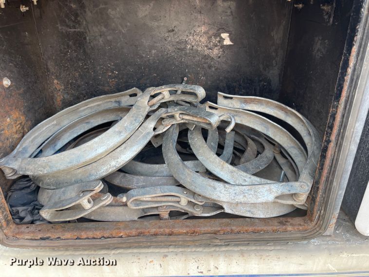 image for item MU9261 2003 Sterling L7500  sewer jetter truck