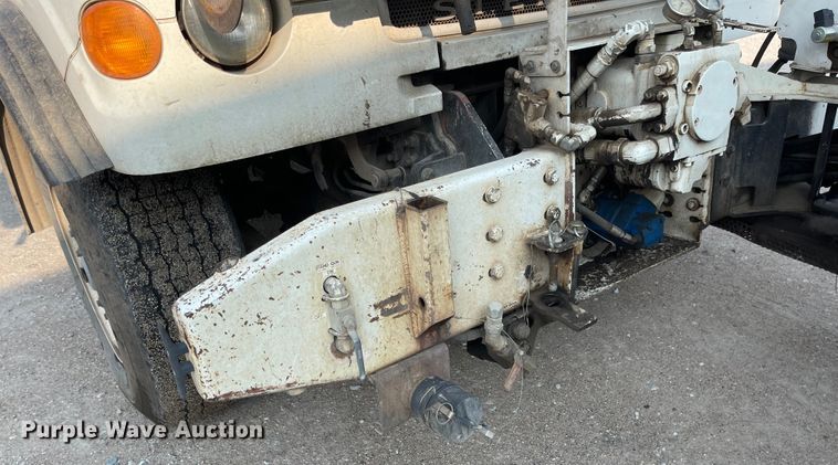 image for item MU9261 2003 Sterling L7500  sewer jetter truck