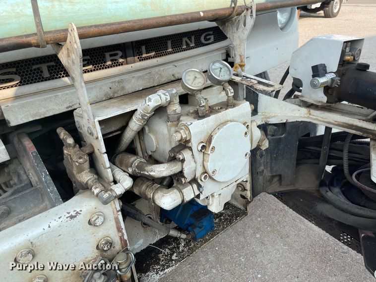 image for item MU9261 2003 Sterling L7500  sewer jetter truck