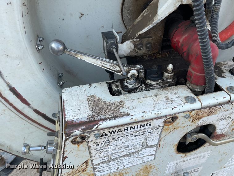 image for item MU9261 2003 Sterling L7500  sewer jetter truck