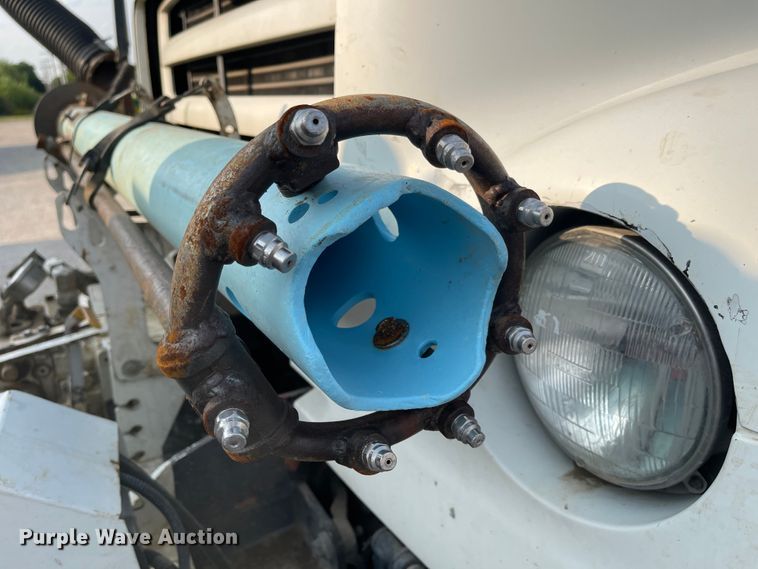 image for item MU9261 2003 Sterling L7500  sewer jetter truck