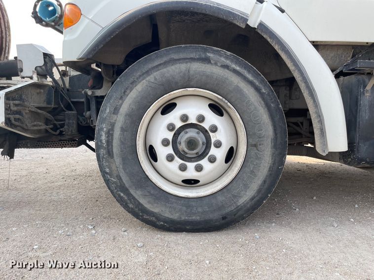 image for item MU9261 2003 Sterling L7500  sewer jetter truck