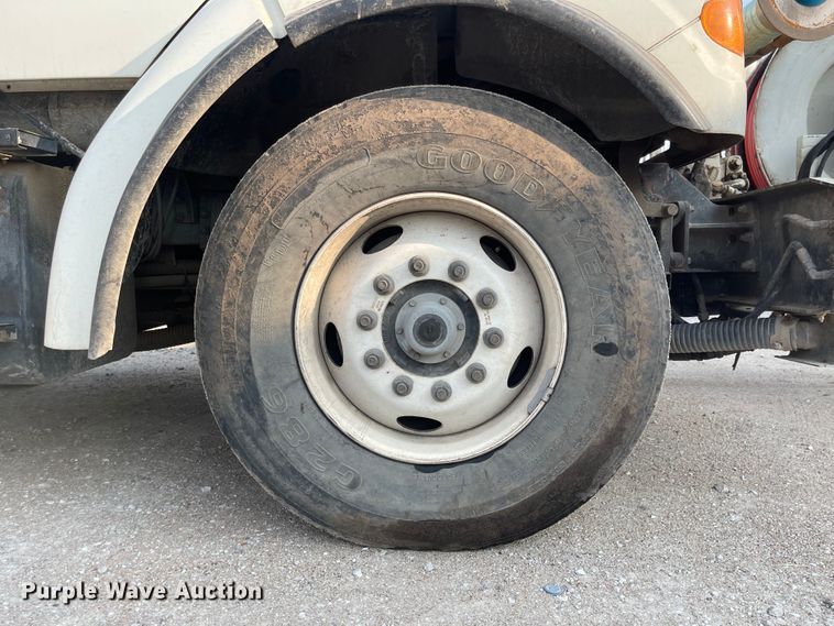 image for item MU9261 2003 Sterling L7500  sewer jetter truck