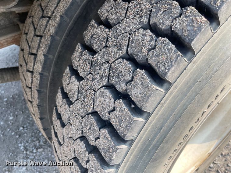 image for item MU9261 2003 Sterling L7500  sewer jetter truck