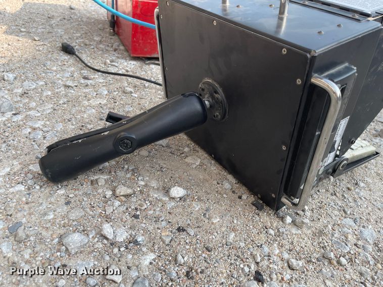 image for item MU9261 2003 Sterling L7500  sewer jetter truck