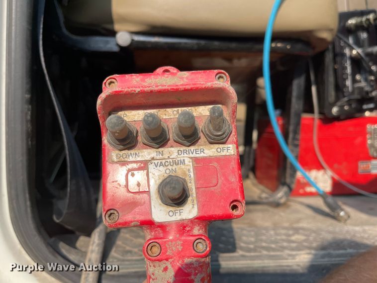 image for item MU9261 2003 Sterling L7500  sewer jetter truck