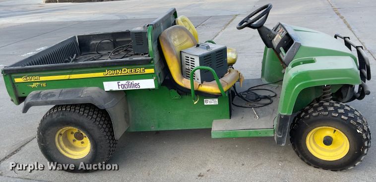 image for item MU9266 2009 John Deere TE Gator  utility vehicle