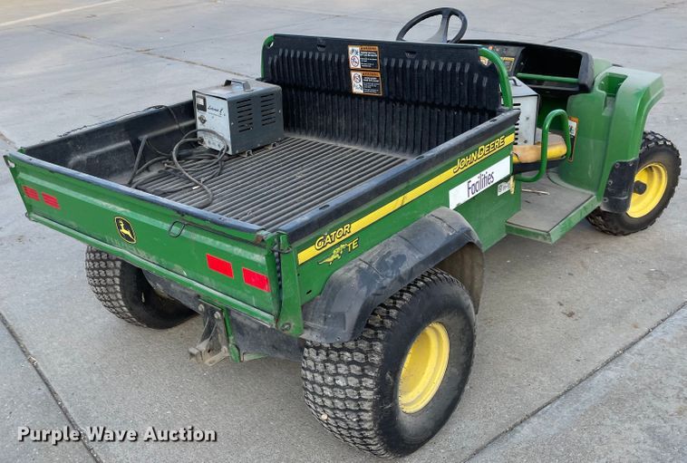 image for item MU9266 2009 John Deere TE Gator  utility vehicle