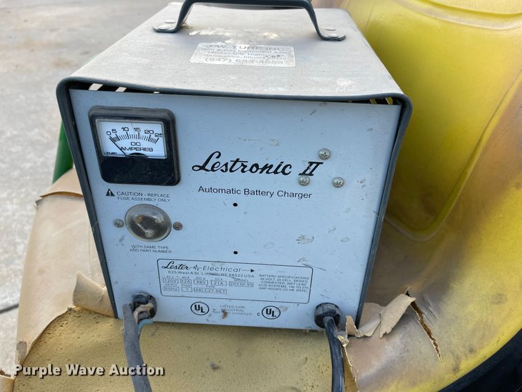 image for item MU9266 2009 John Deere TE Gator  utility vehicle