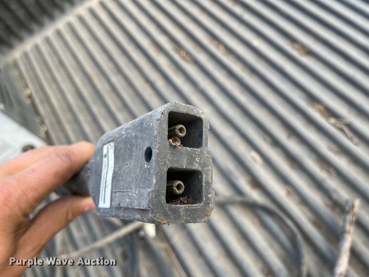 image for item MU9266 2009 John Deere TE Gator  utility vehicle