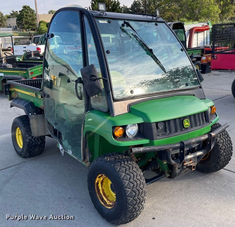 image for item MU9267 2006 John Deere HPX Gator  utility vehicle