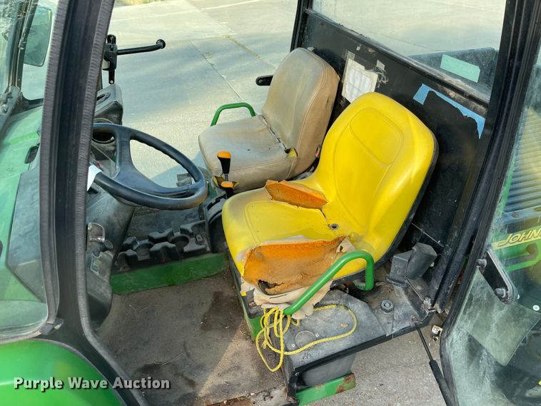 image for item MU9267 2006 John Deere HPX Gator  utility vehicle