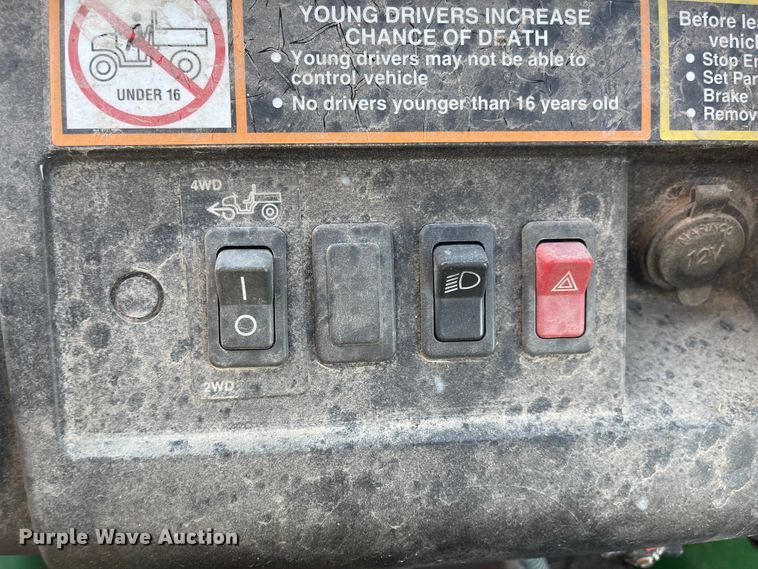 image for item MU9267 2006 John Deere HPX Gator  utility vehicle