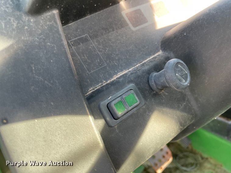 image for item MU9269 John Deere HPX Gator  utility vehicle