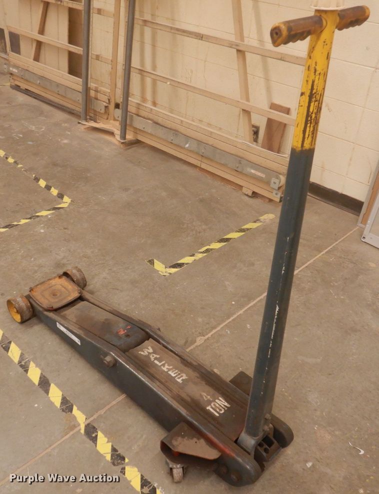 image for item MU9747 Walker 93657  floor jack