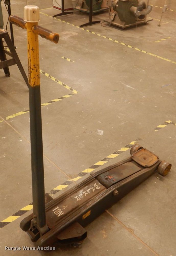 image for item MU9747 Walker 93657  floor jack