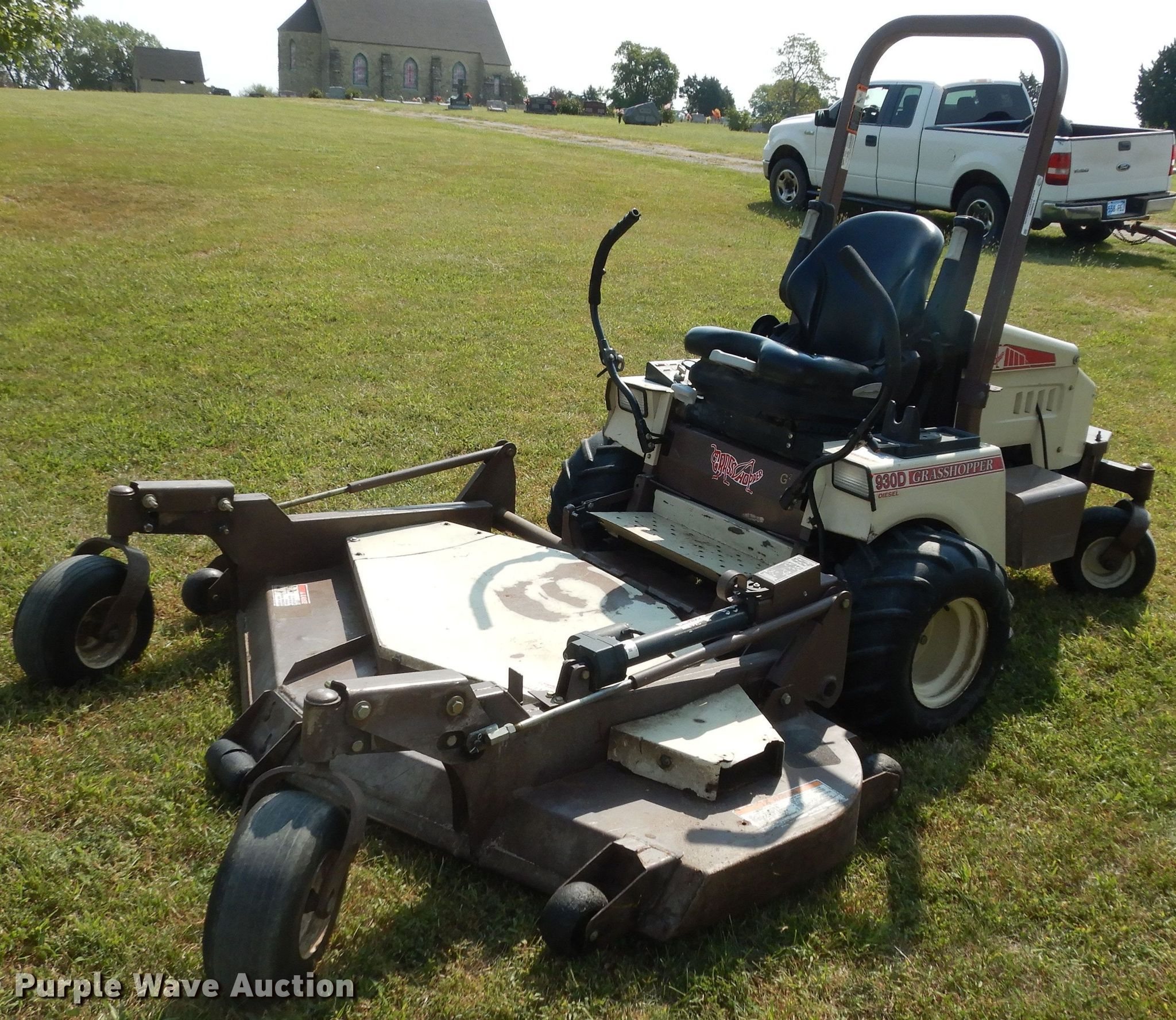 930D ZTR lawn mower in Marysville, KS Item LS9008 sold