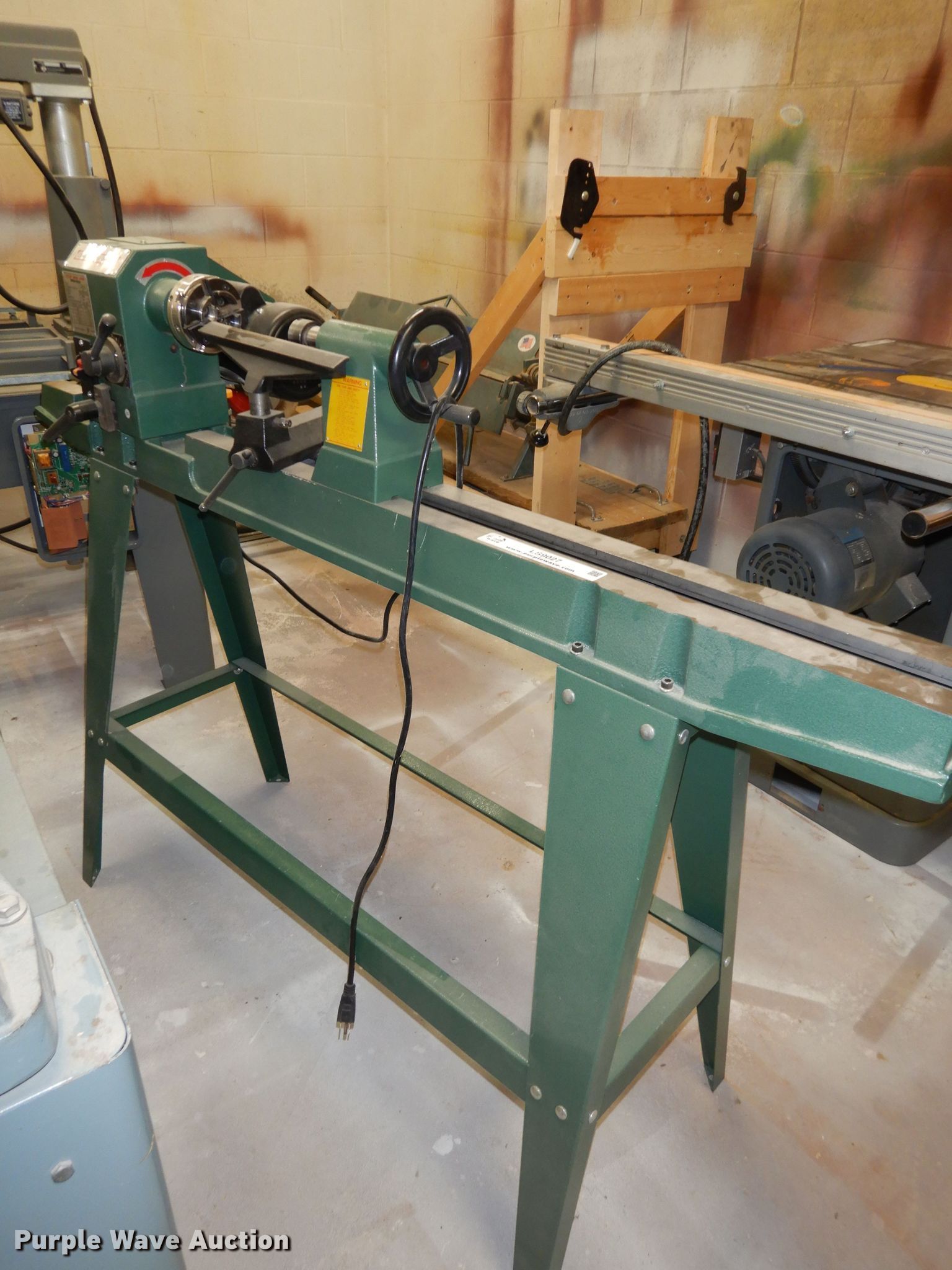 Central Machinery wood lathe in Wamego, KS Item LS9027 sold Purple Wave