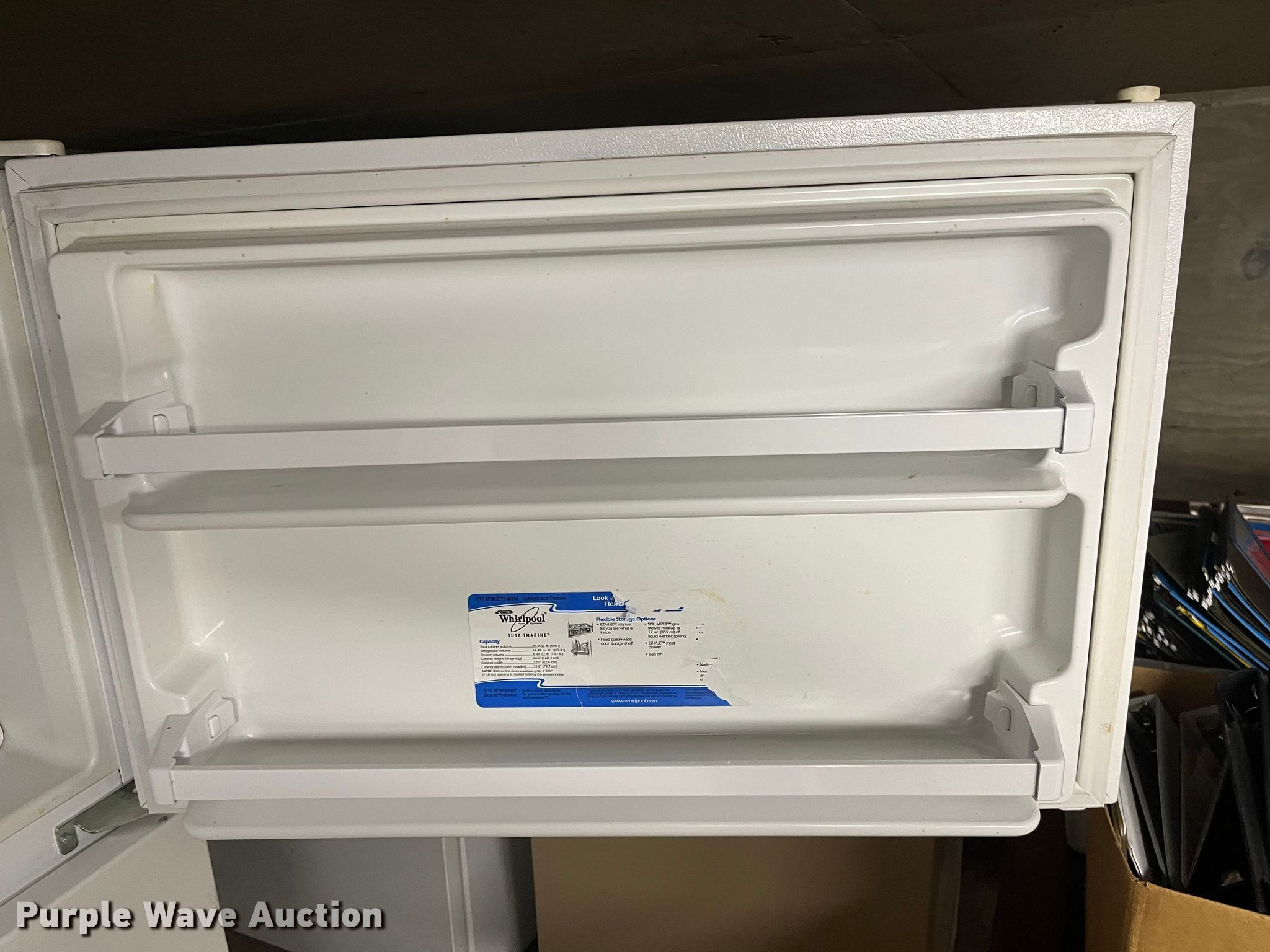 (5) refrigerators in Wichita, KS Item LU9514 sold Purple Wave