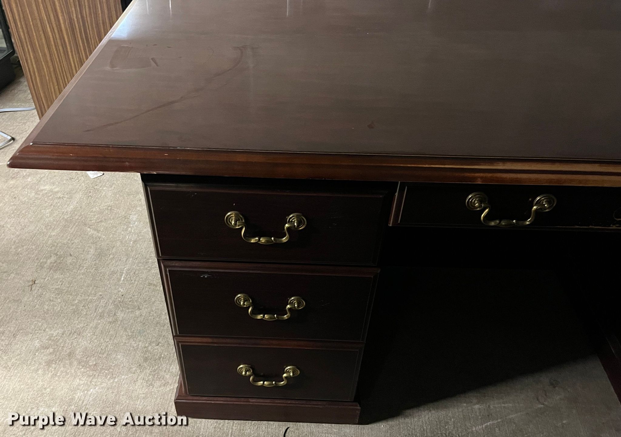 Furniture in Wichita, KS Item LU9520 sold Purple Wave