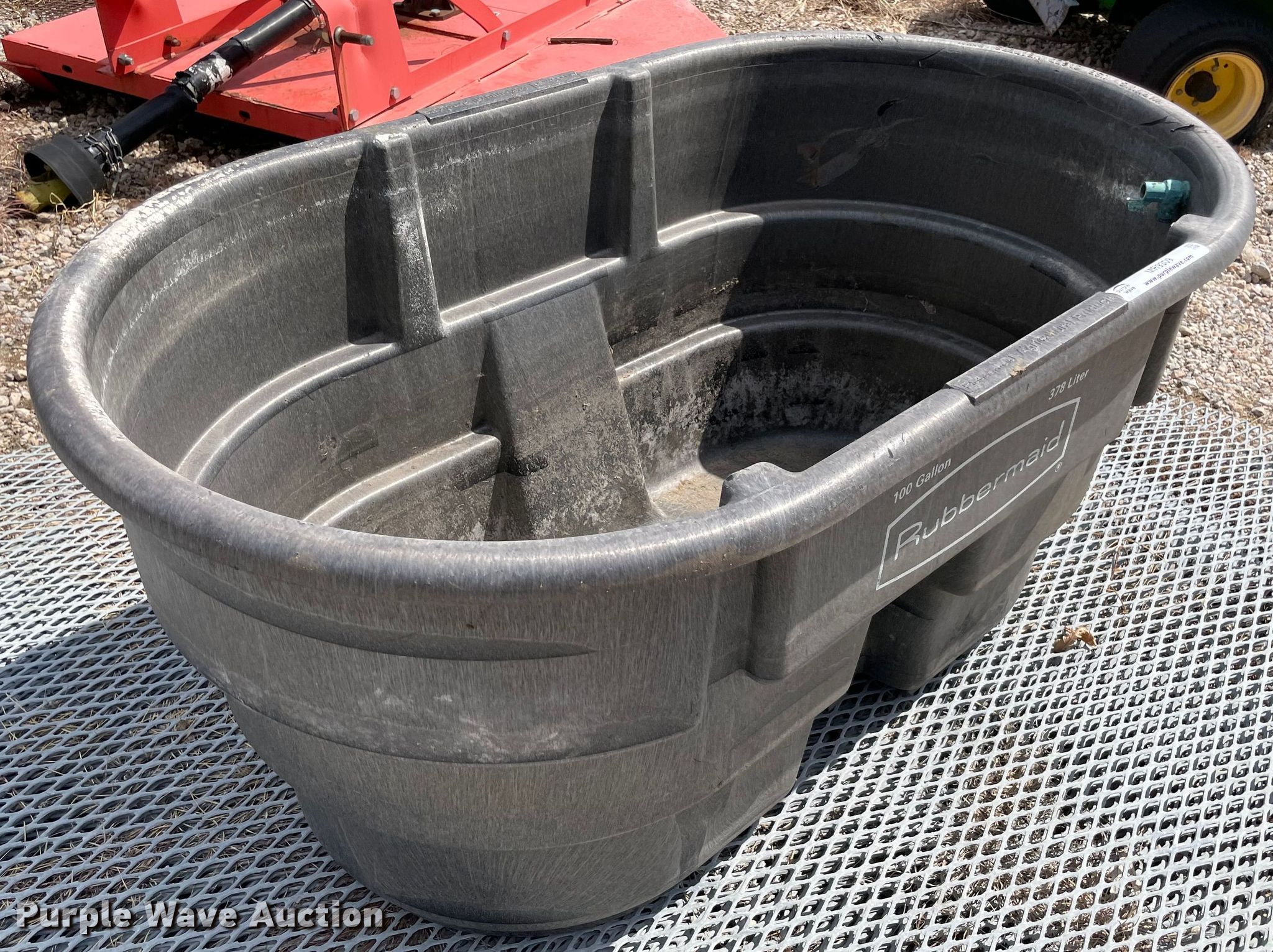 Rubbermaid 100 gallon livestock tank in Oklahoma City, OK Item MR9309