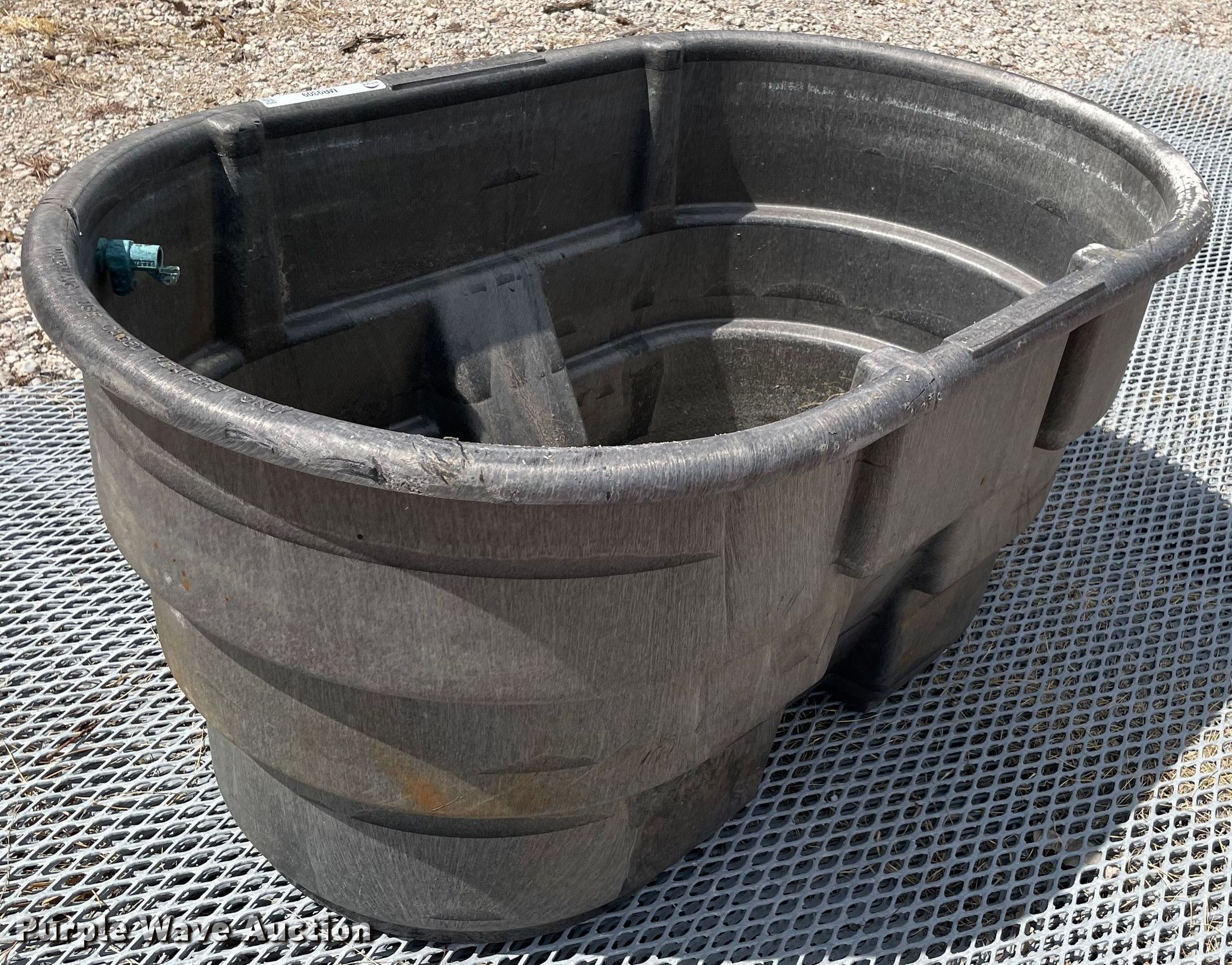 Rubbermaid 100 gallon livestock tank in Oklahoma City, OK Item MR9309