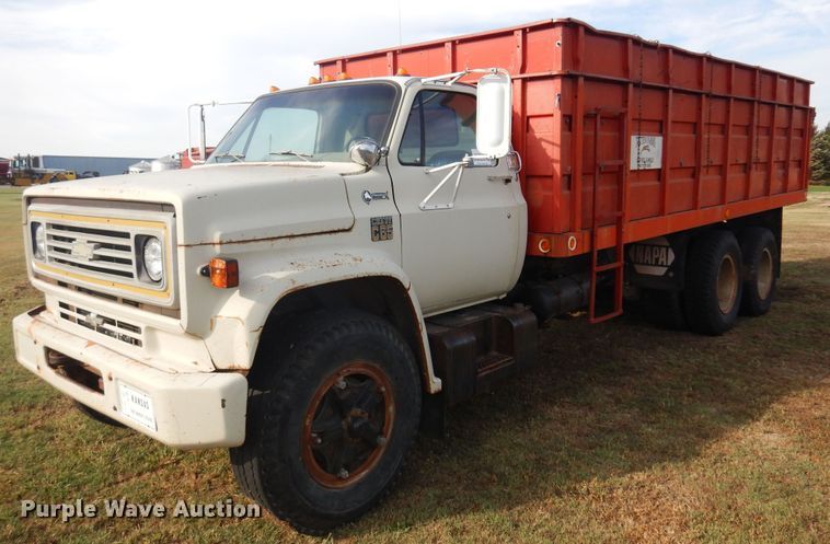 image for item DB7761 1974 Chevrolet C65  grain truck