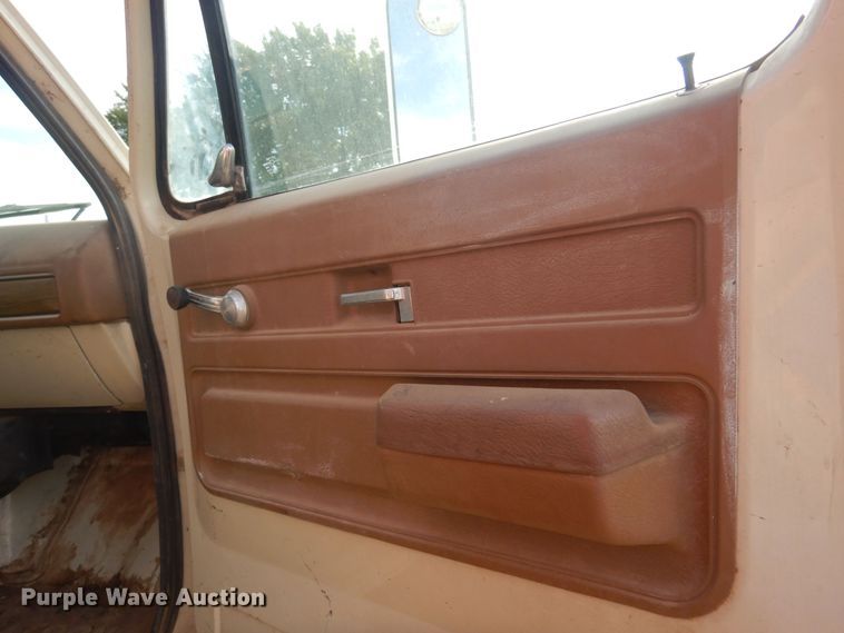 image for item DB7761 1974 Chevrolet C65  grain truck