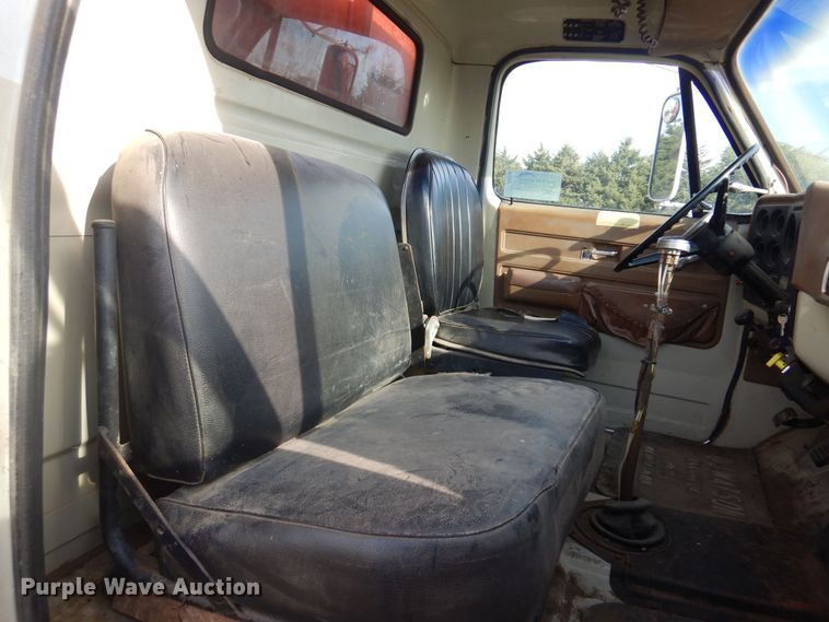 image for item DB7761 1974 Chevrolet C65  grain truck