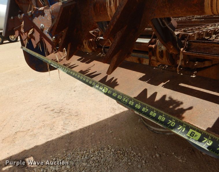 image for item DJ8982 1987 International S2200  manure spreader truck