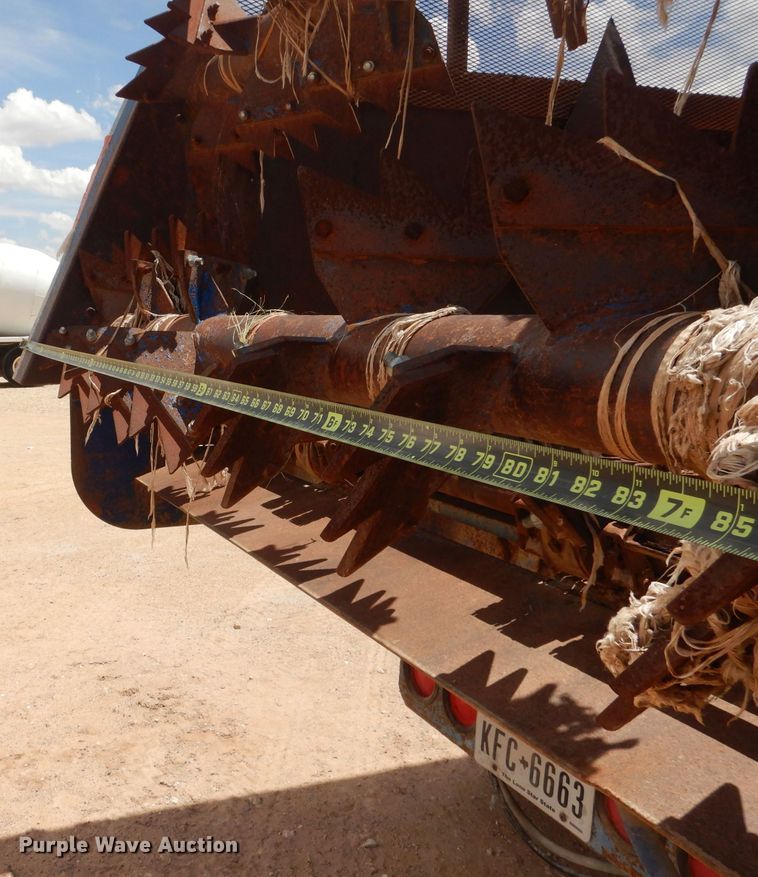 image for item DJ8982 1987 International S2200  manure spreader truck